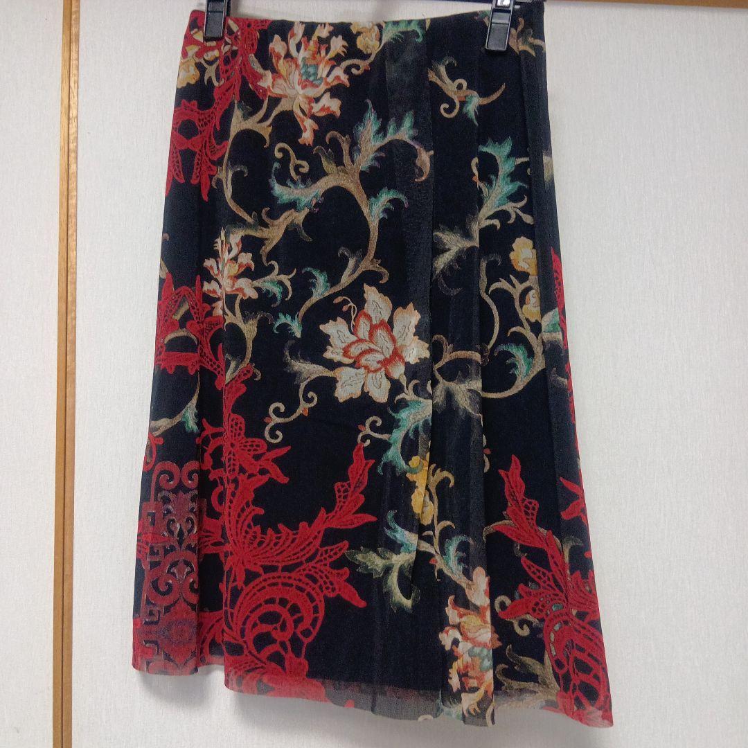 ヴィヴィアンタム花柄タイトスカート サイズ40ノースリーブネットトップス40