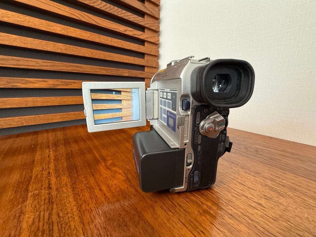 ビデオカメラ SONY miniDV HANDYCAM DCR-PC100