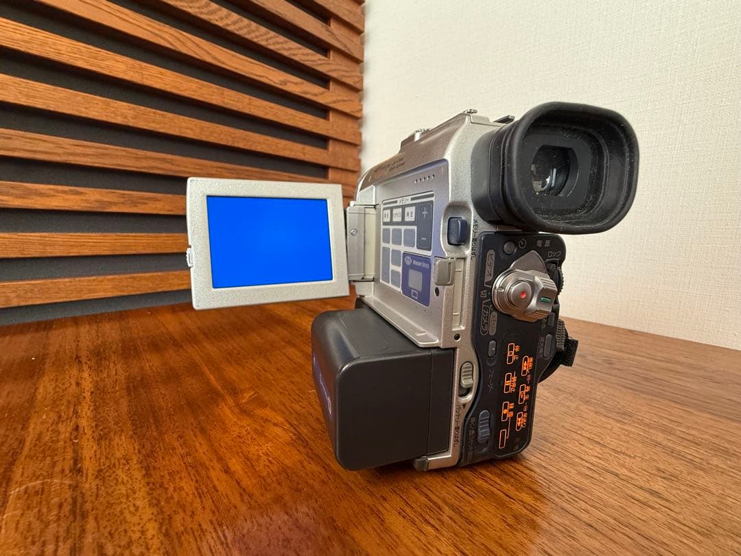 ビデオカメラ SONY miniDV HANDYCAM DCR-PC100