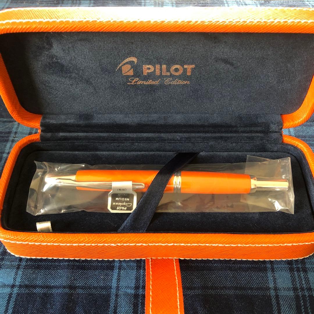 パイロット キャップレス2007年限定万年筆 オレンジ 中字 Ｍニブ