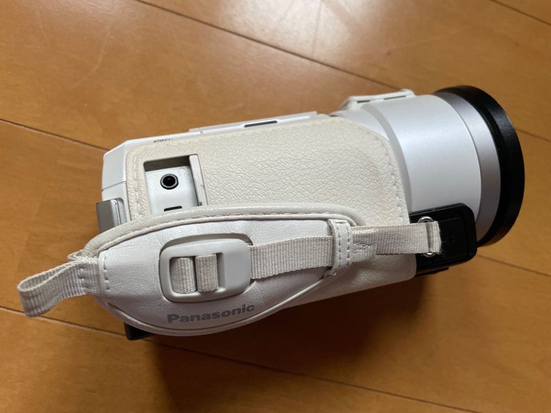 パナソニック 4K ビデオカメラ HC-VX1M-W　ホワイト