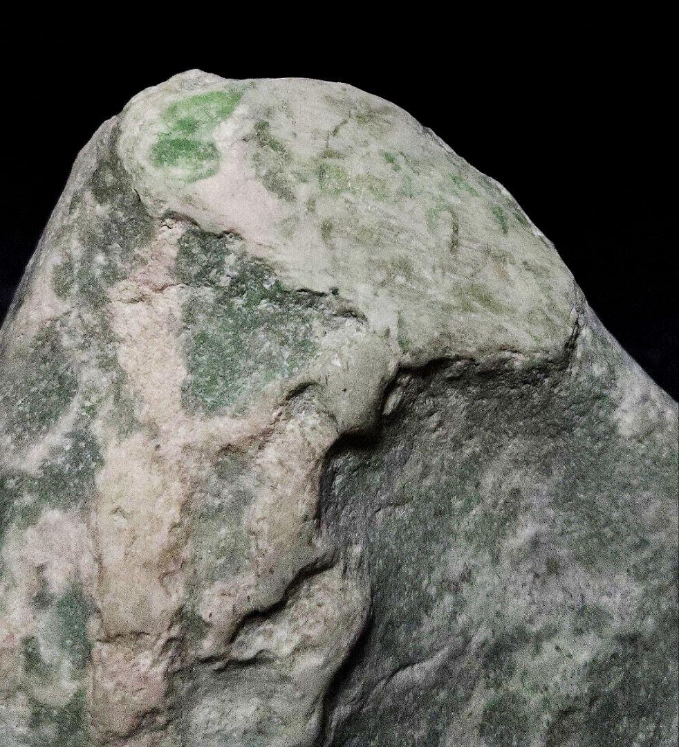 ★翡翠原石★糸魚川硬玉【横川・カット〜磨き❶1.1kg】