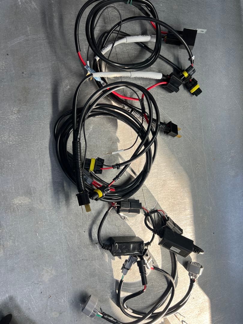 1～3型［HAハロゲン］→4型［純正LED］ヘッド変換ハーネス　ハイエース