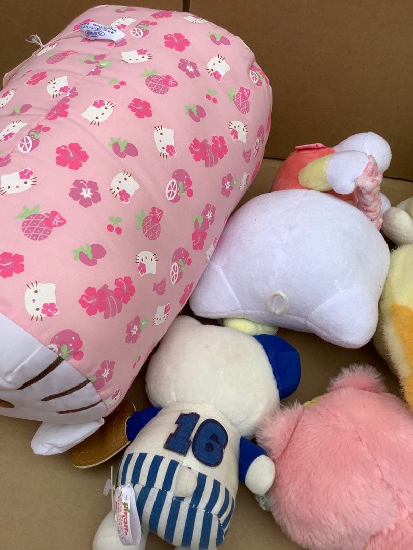 ハローキティ ぬいぐるみセット　キティちゃん