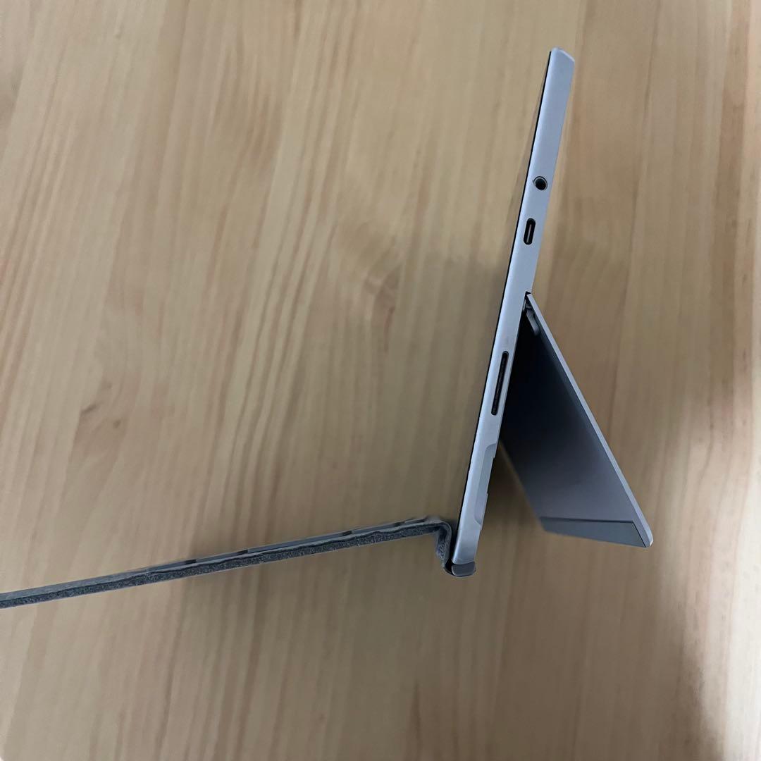 Microsoft Surface goタイプカバー付き 充電器なし