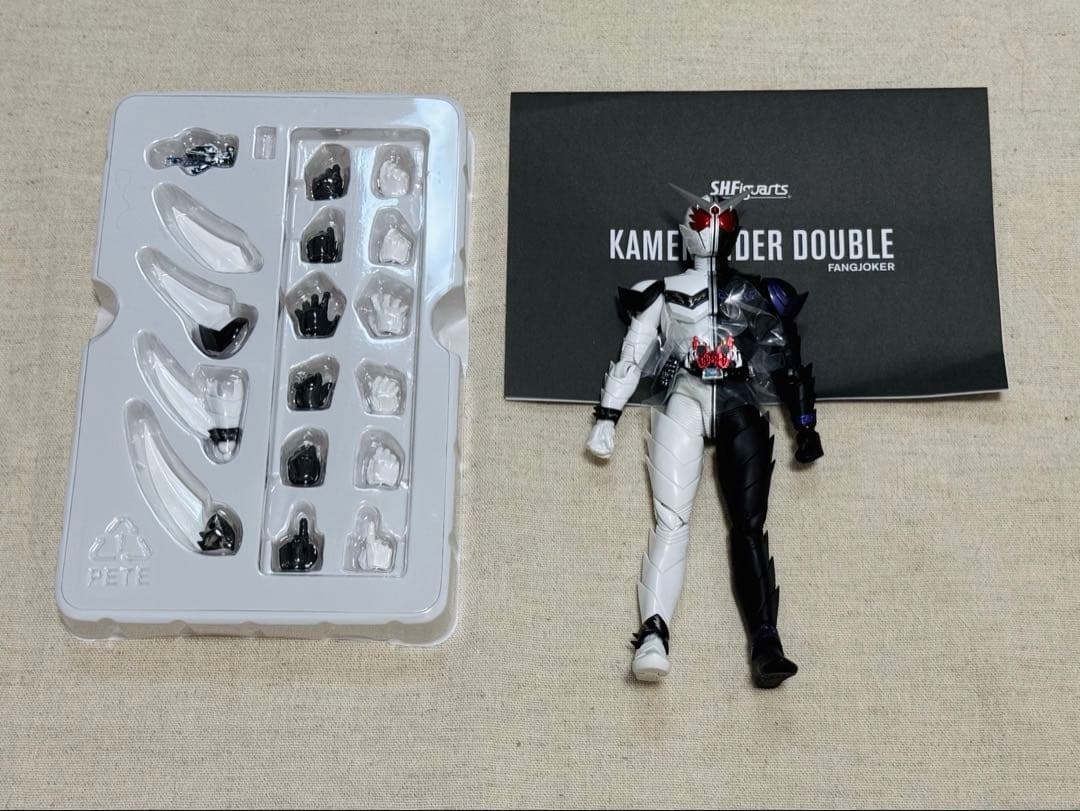 峯*孝様 S.H.Figuarts(真骨彫製法) 仮面ライダーW ファングジョー