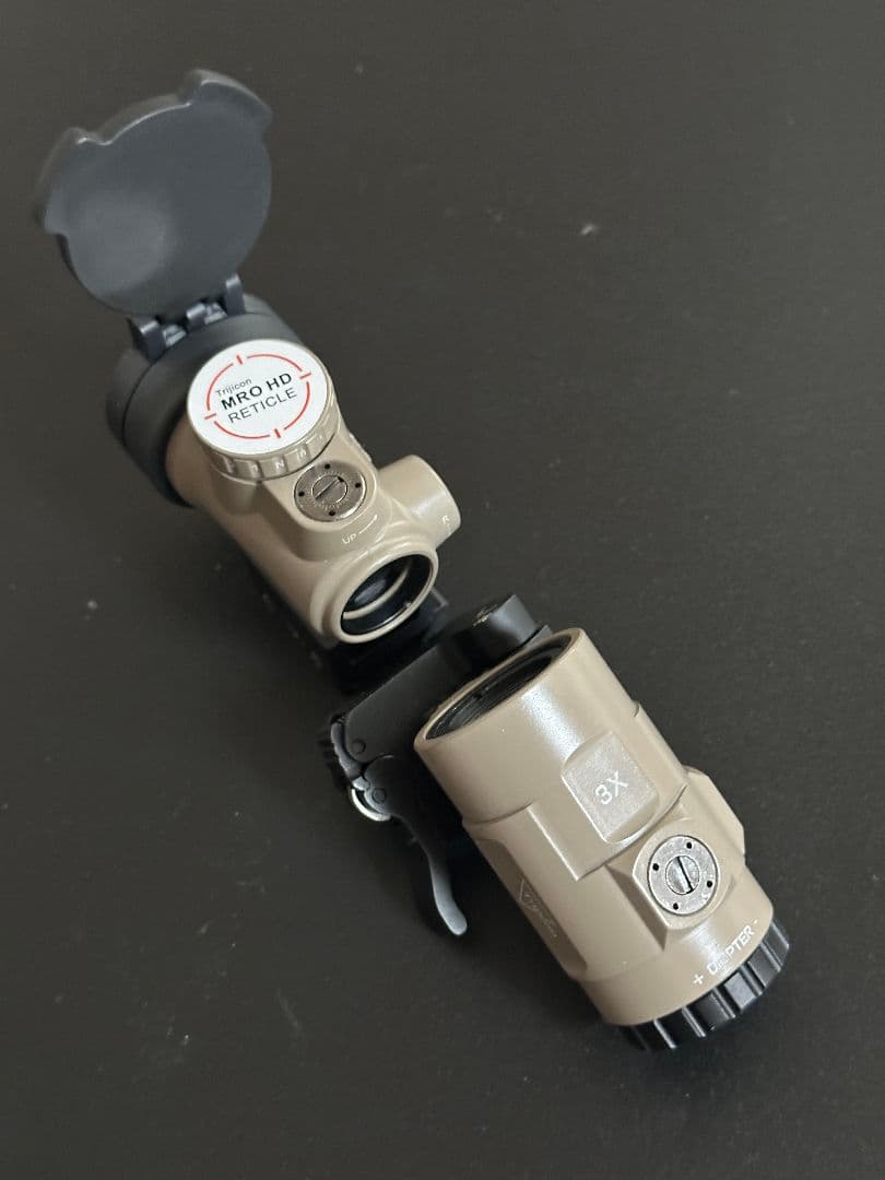 [週末セール]Trijicon MRO HD サイトとマグニフファイア タン色