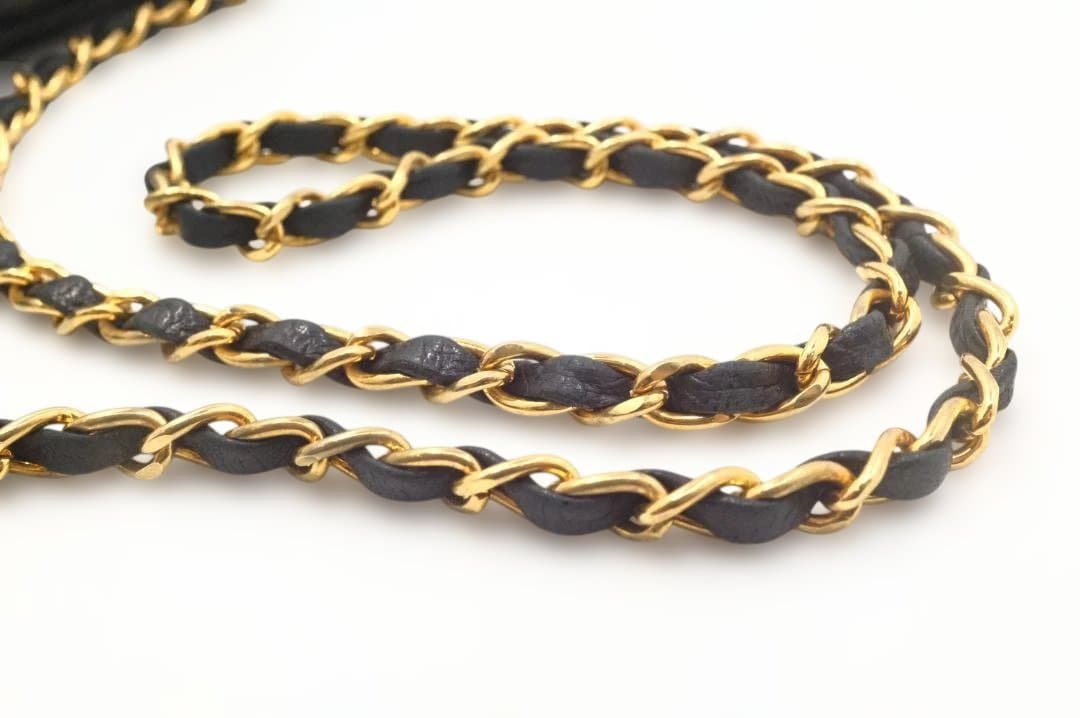 【大人気】シャネル　Chanel　ショルダーバッグ　黒　マトラッセ