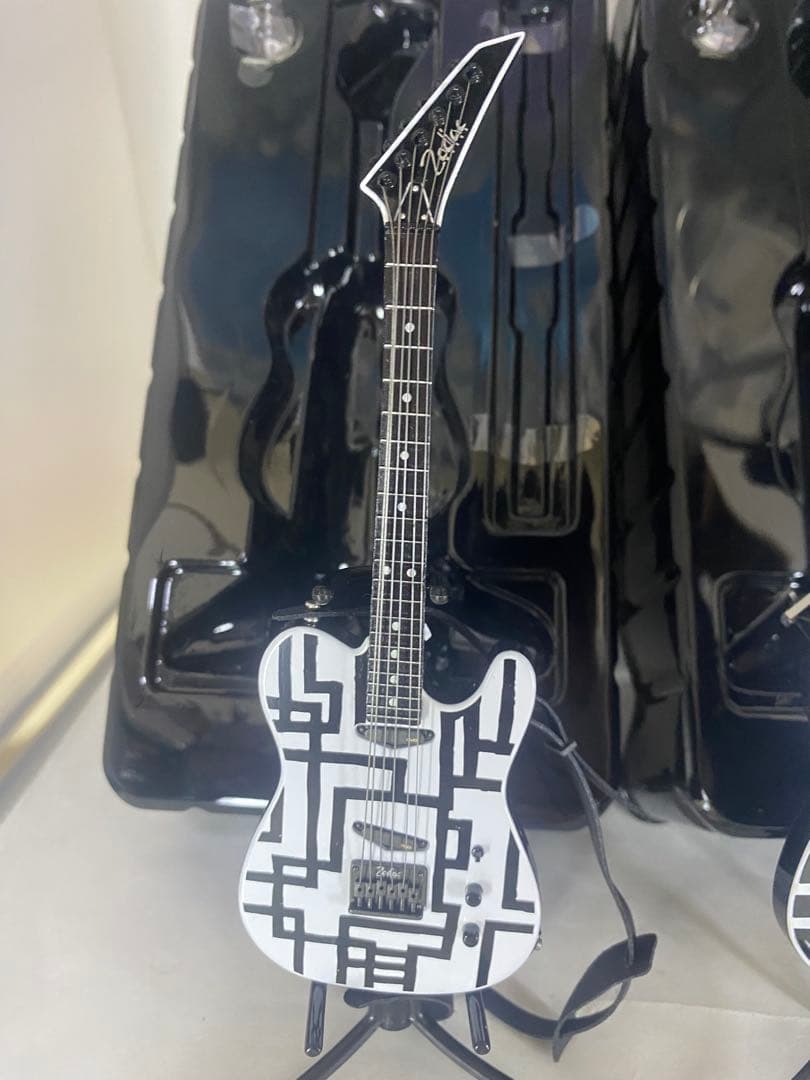 布袋寅泰 ギターフィギュアコレクション VOL.1