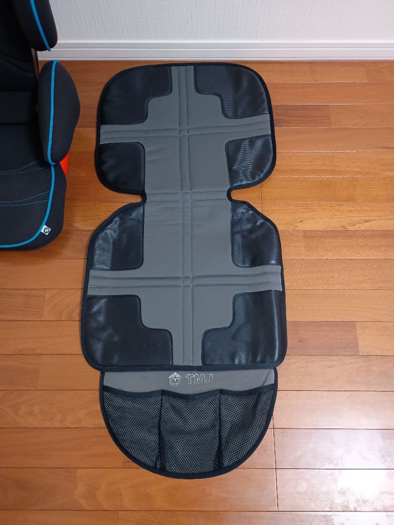 BMW 純正 ジュニアシート オマケ付 なんちゃってM仕様 ISOFIX