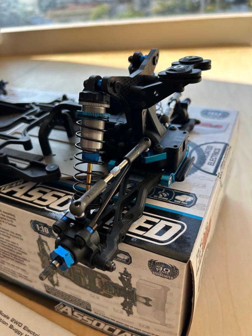 Associated RC10B6.4 アソシエイテッド　バギー