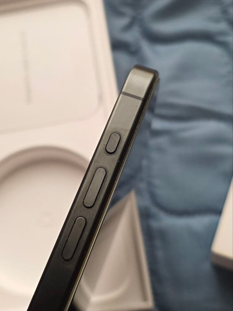 iPhone 15 Pro Max 256GB 　SIMフリー