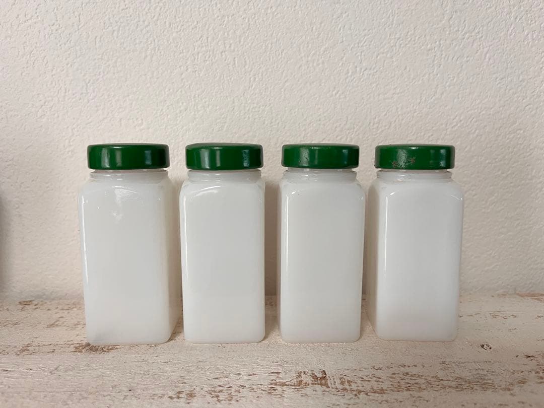 ミルクガラス　ヴィンテージ　調味料入れ　4個セット