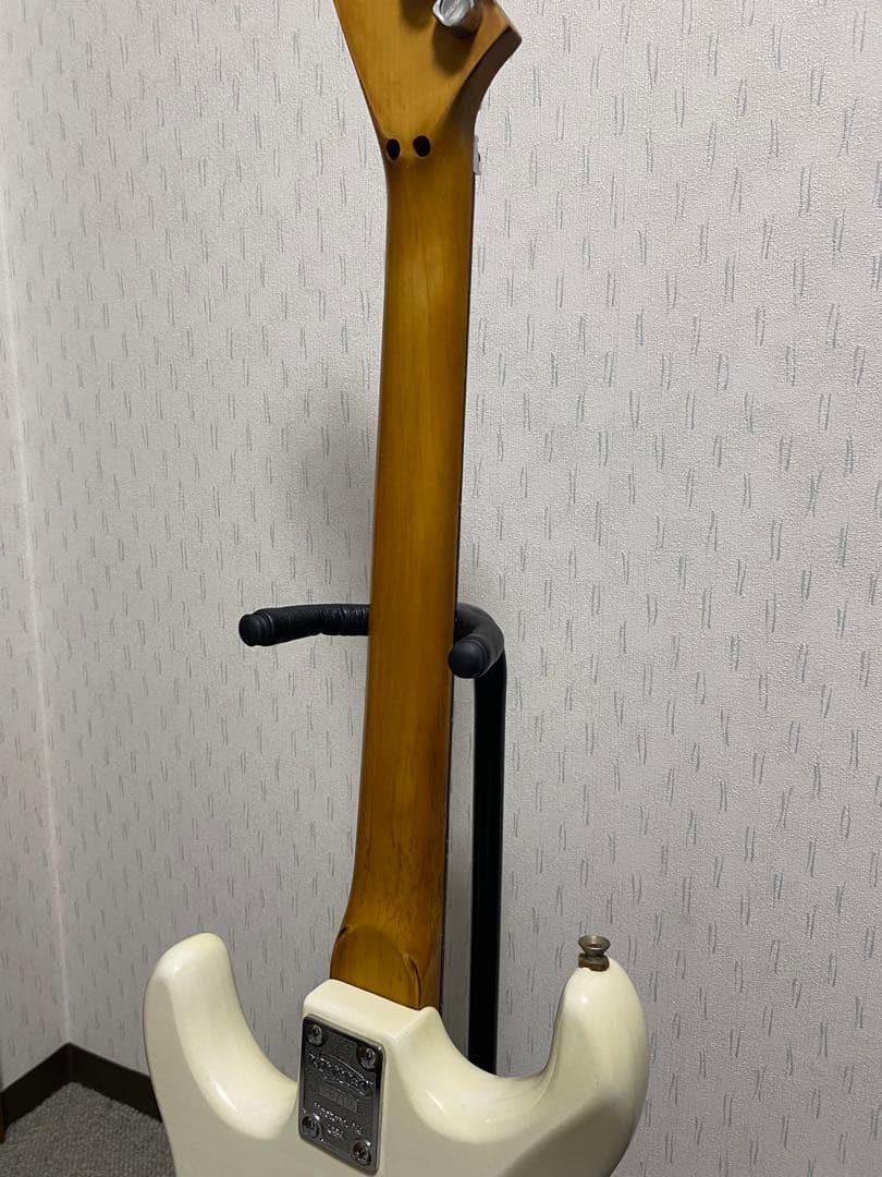 KRAMER STRIKER 100ST ホワイト エレキギター