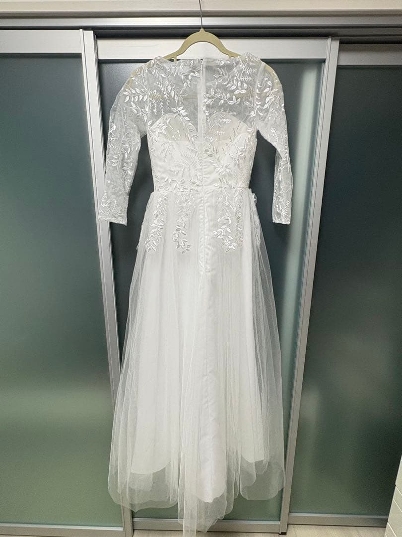 スレンダーライン 花嫁ドレス 袖あり ウエディング ファスナー 二次会床付き