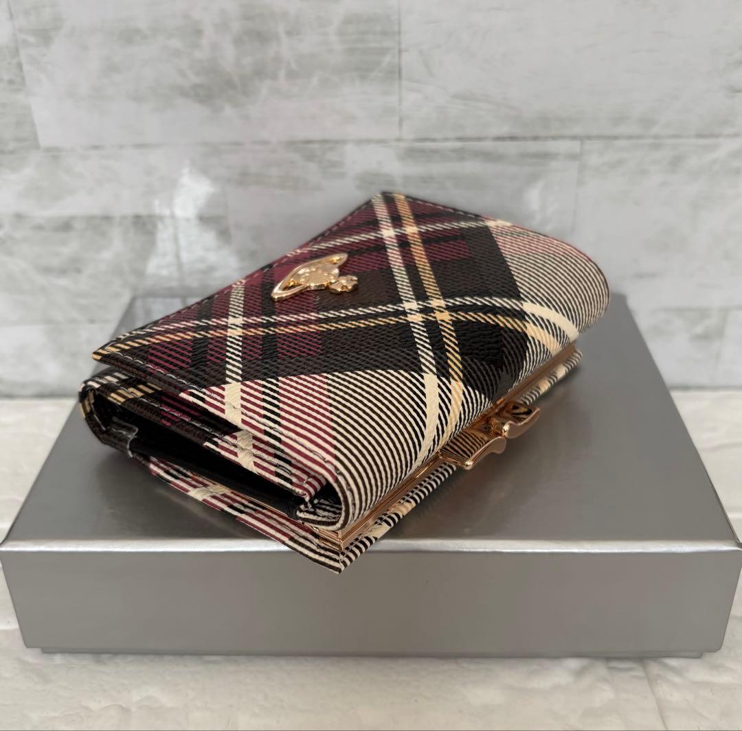 vivian westwood がま口 二つ折り スモールフレームウォレット