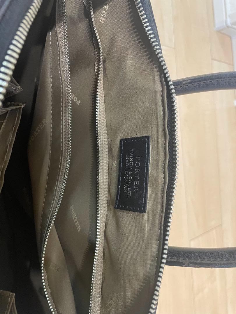 定価70.400円 ポーター　吉田カバン　シーク　ビジネスバッグ　レザー