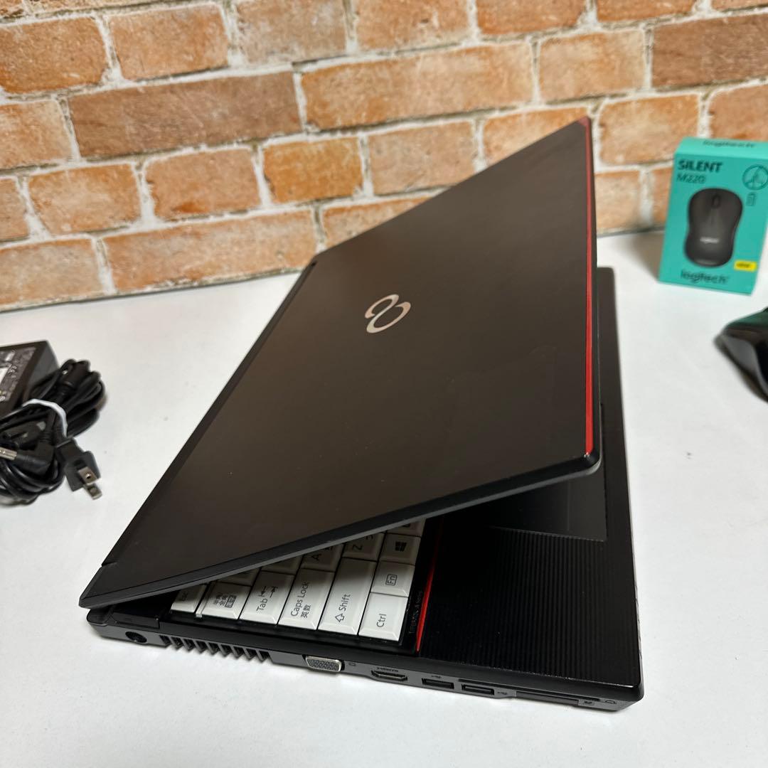 美品　富士通ノート PC Core i7 SSD500GB Windows11