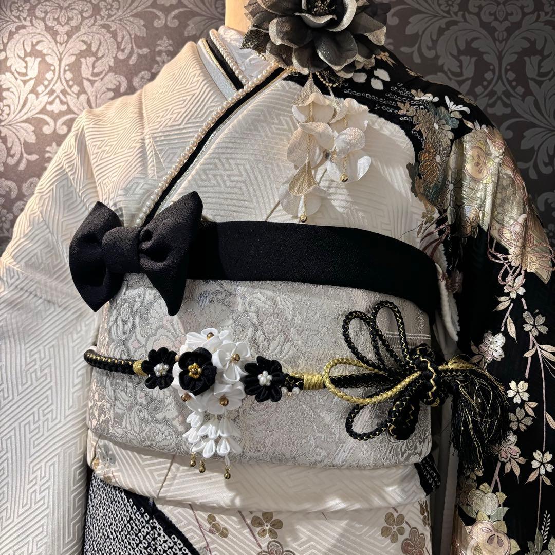 美品　白地　地紋　染分け　手絞り　逸品　振袖　フルセット 振り袖