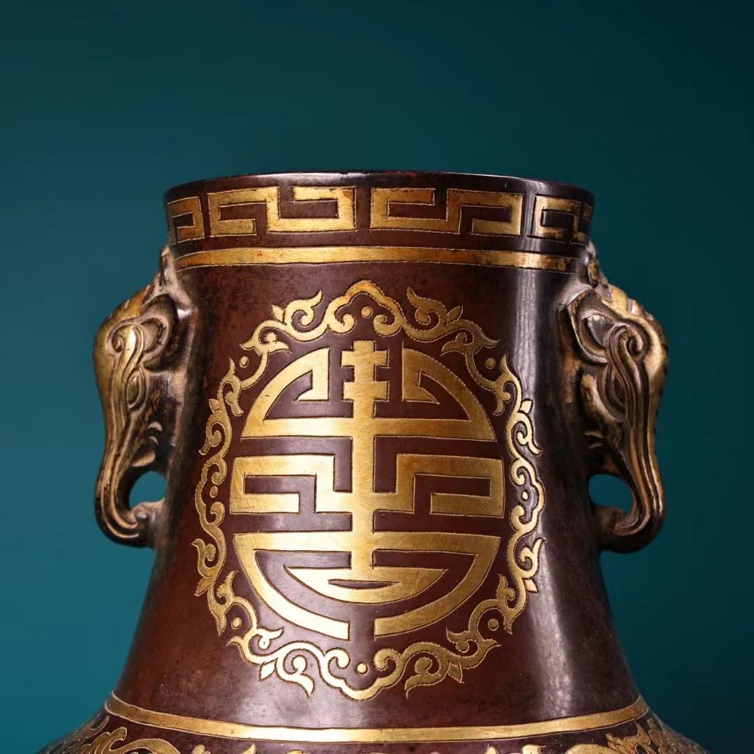 中国古美術・旧蔵鏨刻鎏金の吉祥八宝花瓶・純銅细密彫・全浮彫・置物・茶道具・文房具