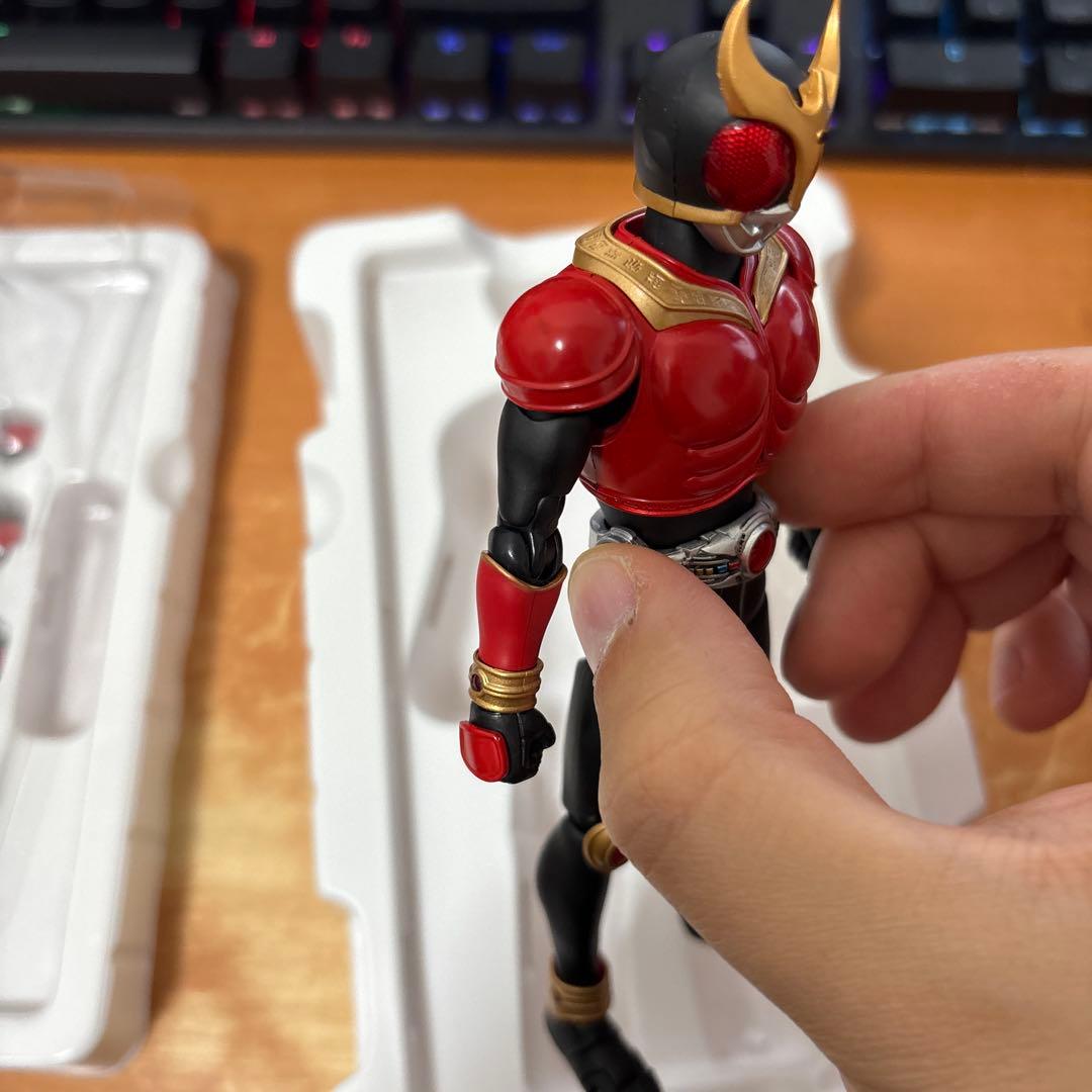 魂ストア限定 フィギュアーツ 真骨彫 仮面ライダークウガ マイティーフォーム