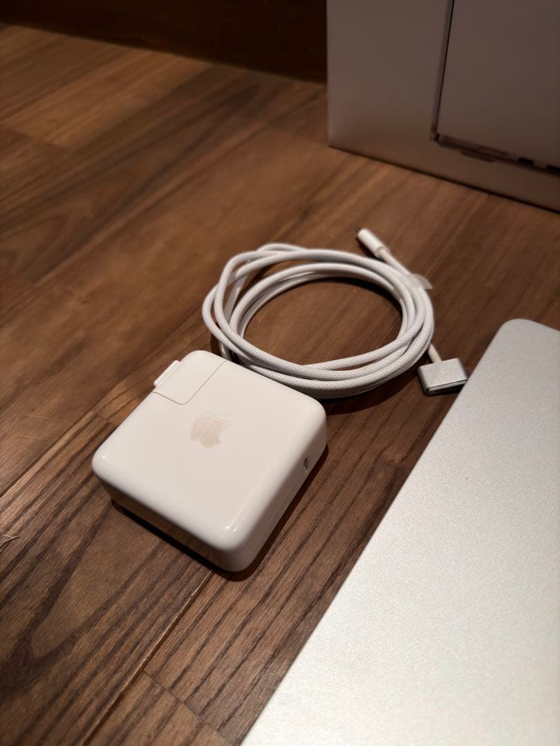 MacBook Air M3 15インチ メモリ16GB 512GB SSD