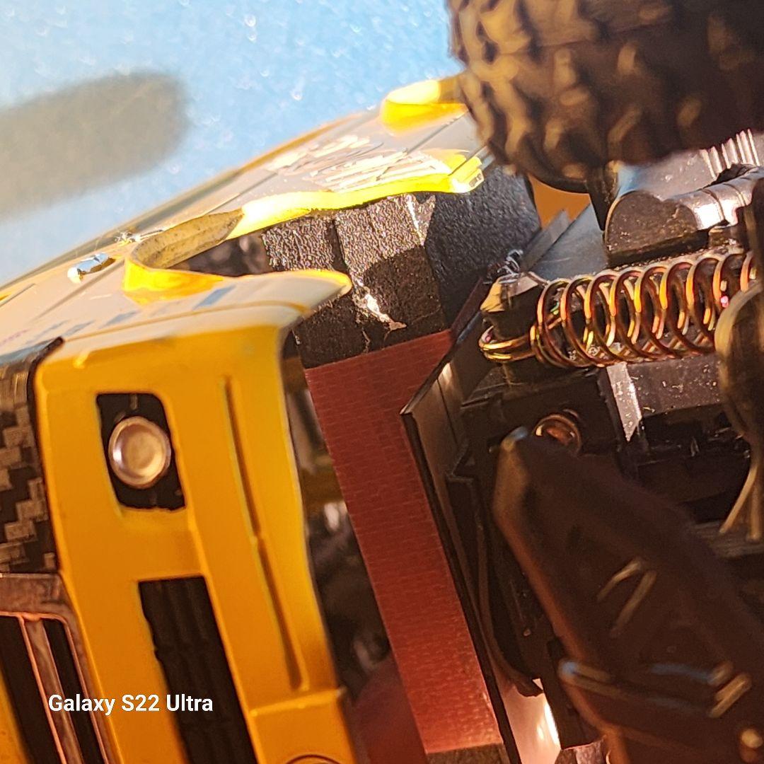 ハイリフト　ハイエースムーンアイズ、モンスタートラック風