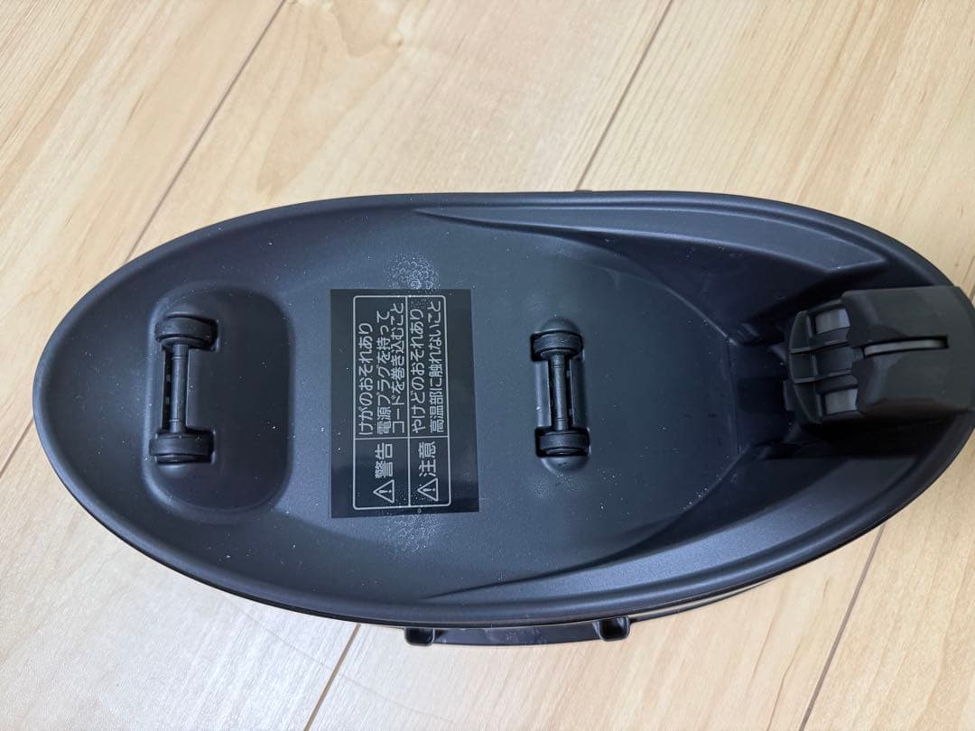 Panasonic スチームアイロン ブラック　NI-WL706