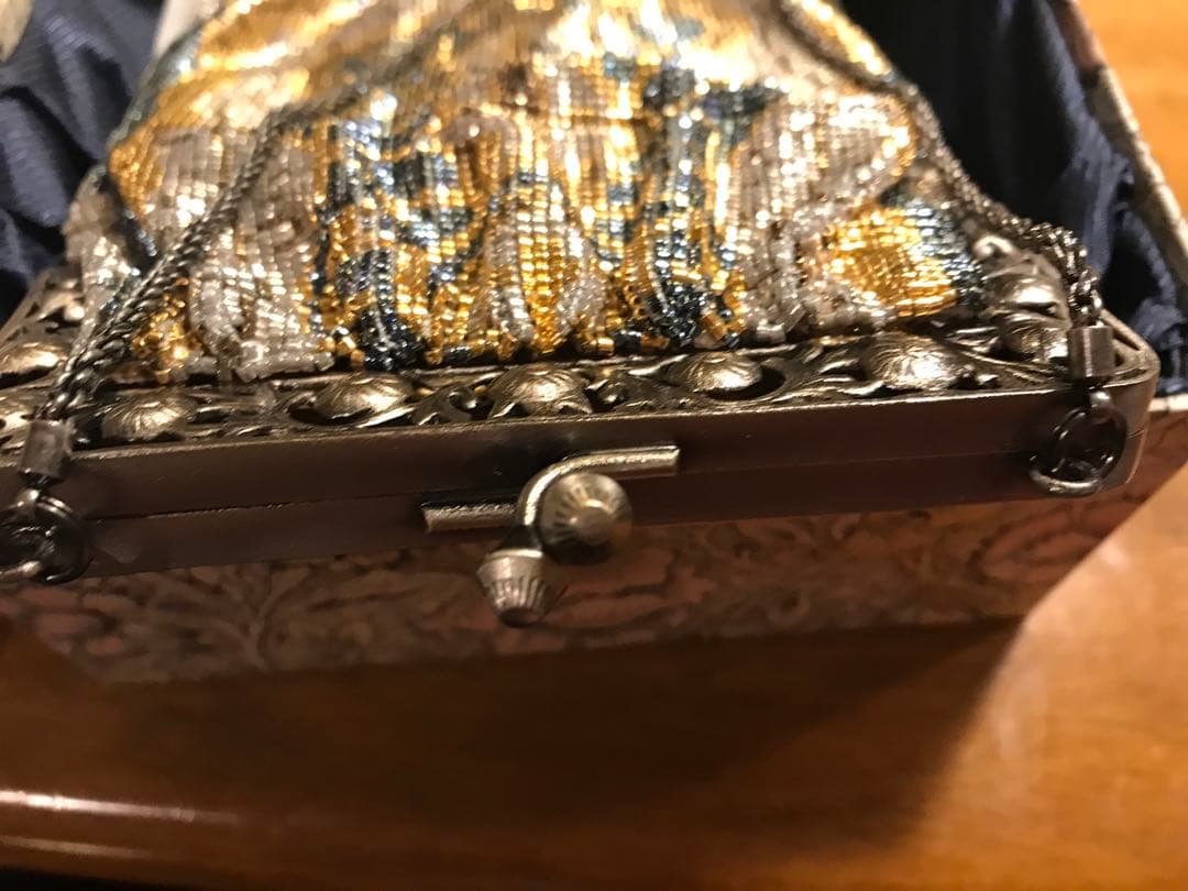 オーダーメイドのフランスビーズ装飾 パーティーバッグ