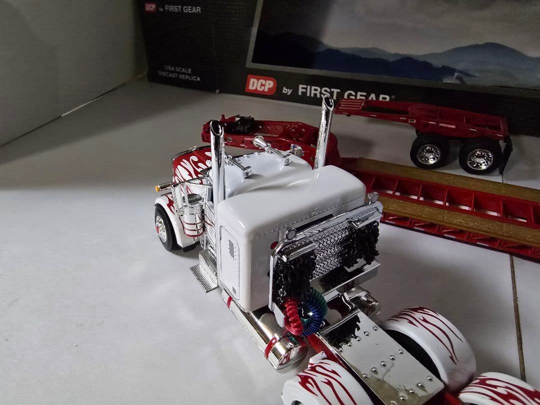 専用 Peterbilt389 重機運搬