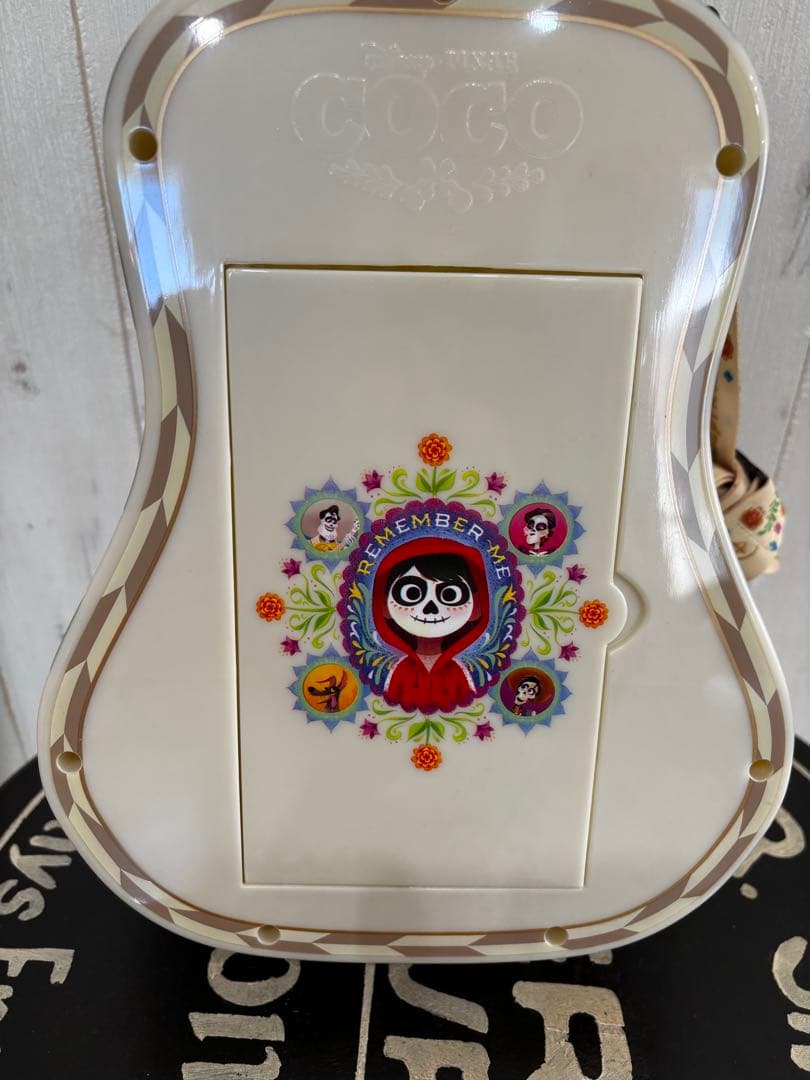 ギター型ポップコーンバケット リメンバーミー