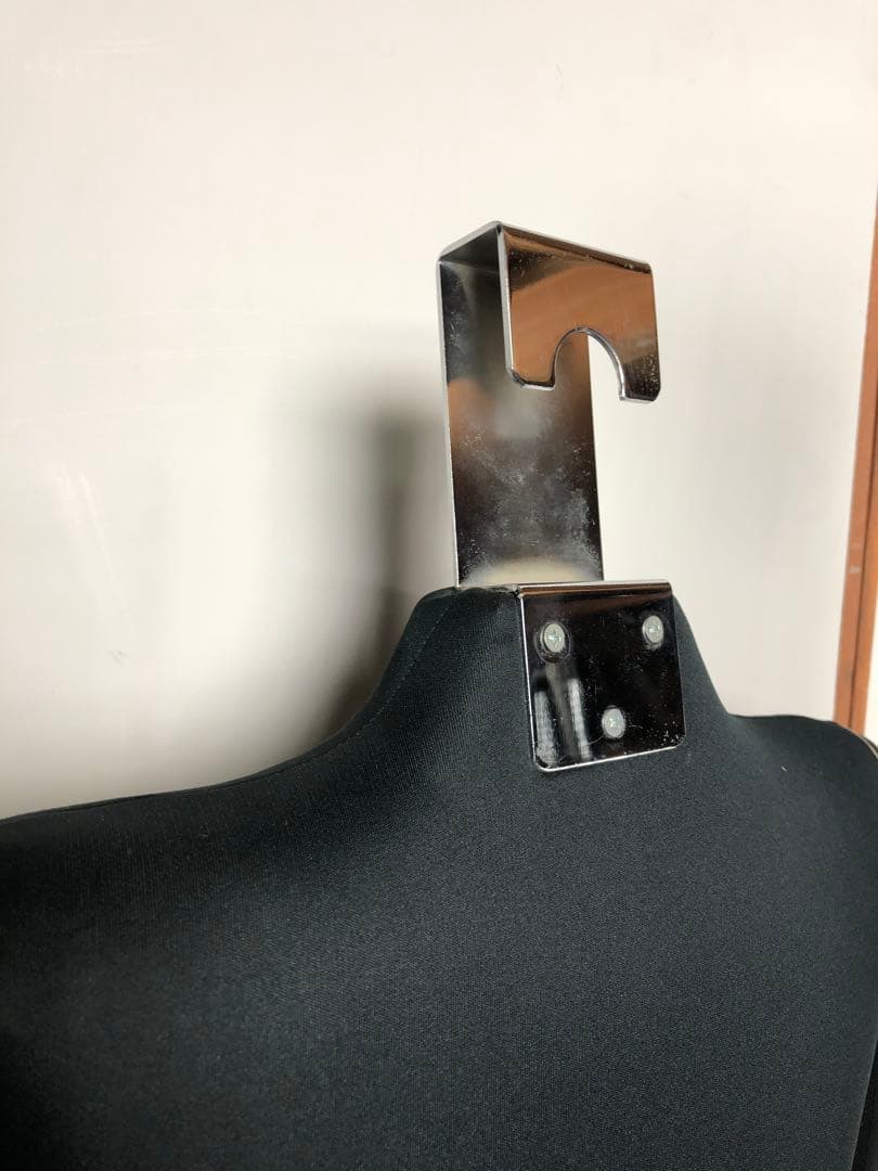 婦人用トルソー・ボディ・マネキン・黒・腕付