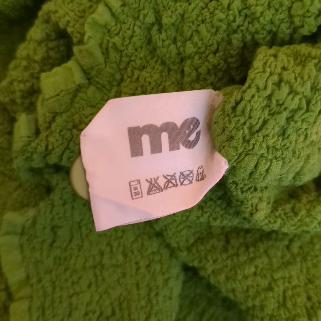 グリーン 半袖ポロシャツ 赤い花刺繍