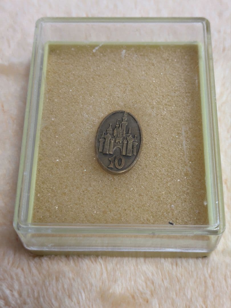 激レア　TDL勤続10年記念ピンバッジ　キャッスル