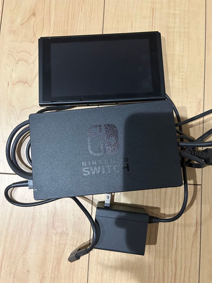 Nintendo Switch本体　 ピクミンのケース付き