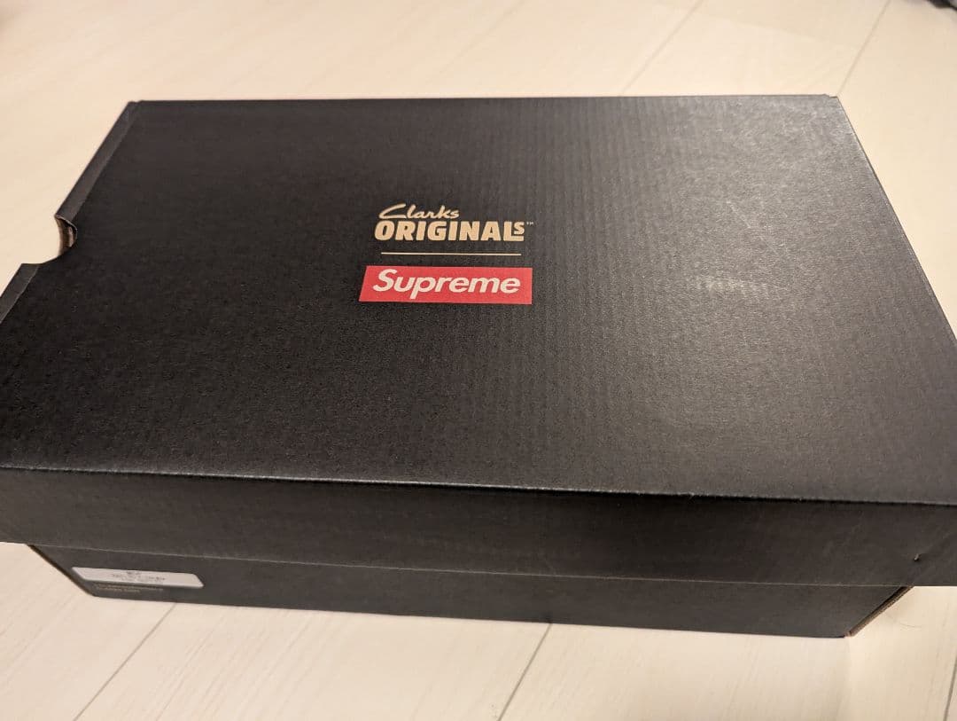 Supreme Clarks Reflective Wallabees ピンク