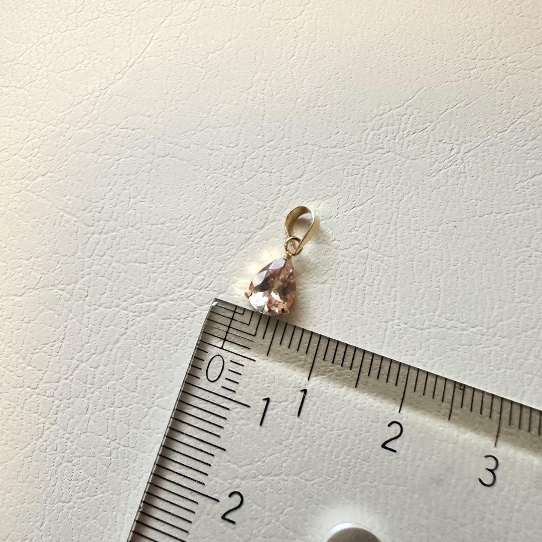 未使用 モルガナイト K18 ペンダントトップ ペアシェイプ