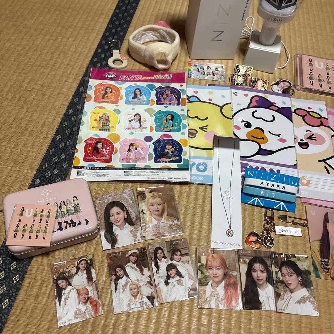 NiziUグッズ まとめ売り