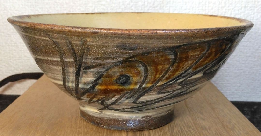 人間国宝 金城次郎 海老魚紋茶碗 栞 共箱 美品 壺屋焼 壷屋焼 やちむん 笑魚