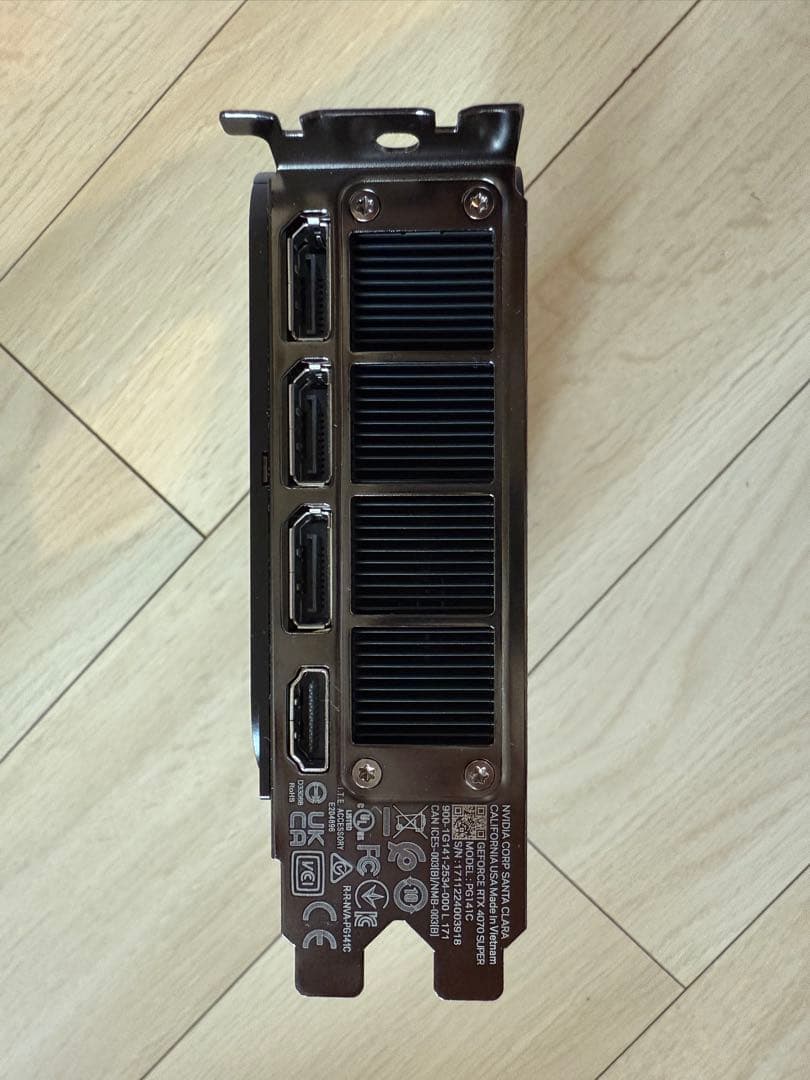 グラフィックボード・グラボ・ビデオカード NVIDIA RTX 4070 Super Founders Edition