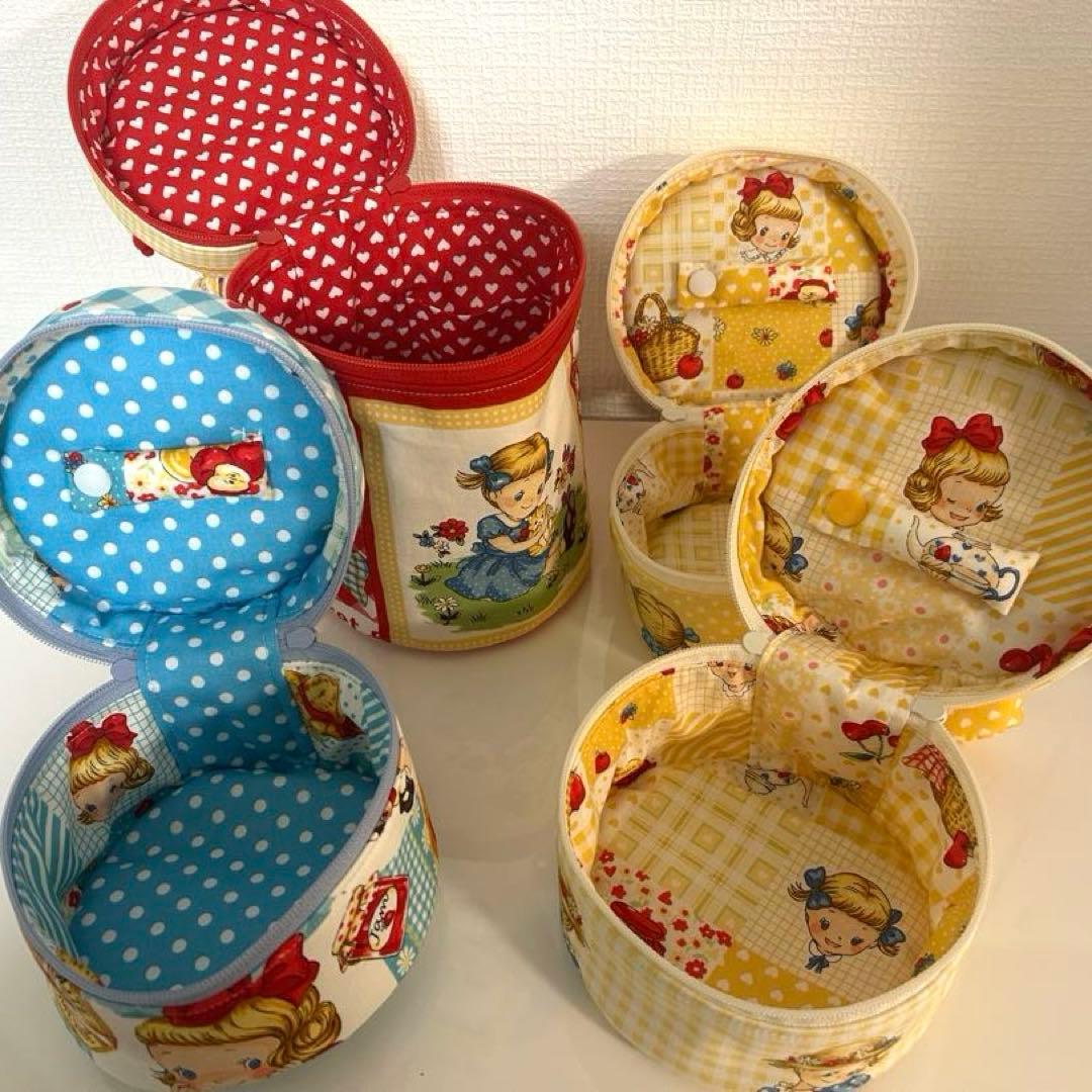 【onthebay.3838ページ】ポーチ10点