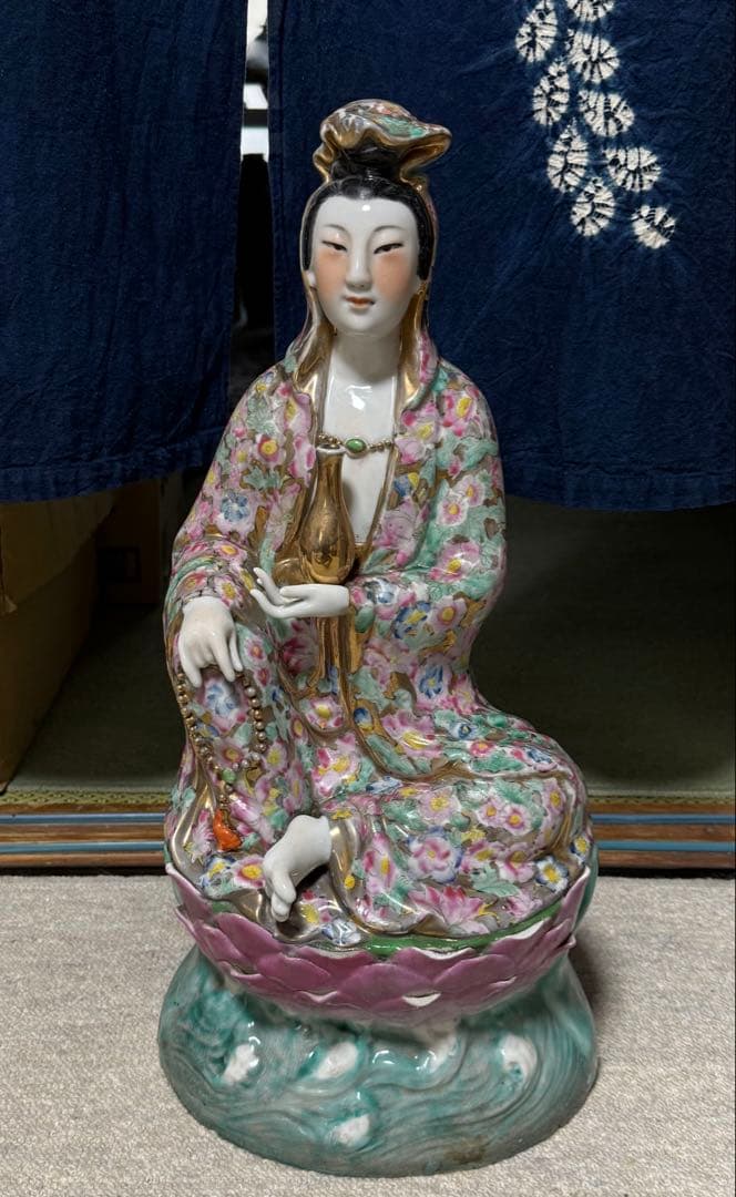 中国　景徳鎮1950年代製　浄瓶観音像　高さ約51.3cm 粉彩　送料込1218