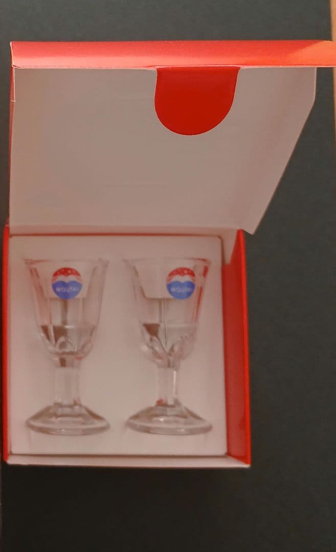 茅台酒　Kweichow Moutai 500ml ギフトボックス付き