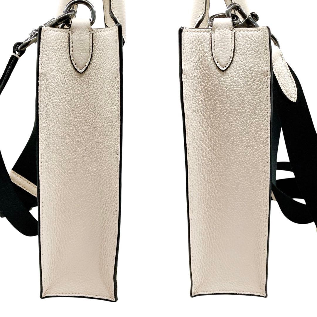 新品未使用✨COACH ディラン 2way ショルダーバッグ　ホワイト　付属品有