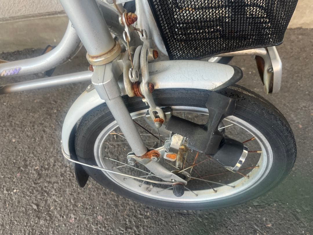 部品取りに、ジャンク品としての出品　名古屋市近郊限定手渡のみ中村区区北区配送無料