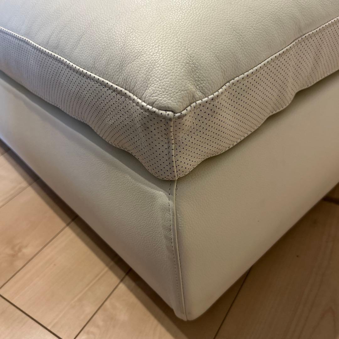 美品　アルフレックス　ホワイト スクエアオットマン レザー　本革