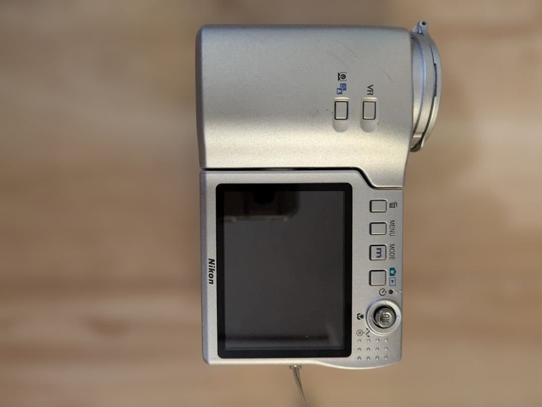 Nikon デジタルカメラ COOLPIX S10