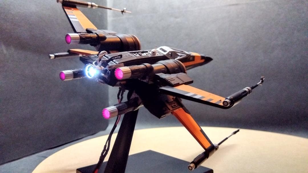 電飾改修　完成品　ブースティッド　Xウイング　1/72 塗装済　BANDAI