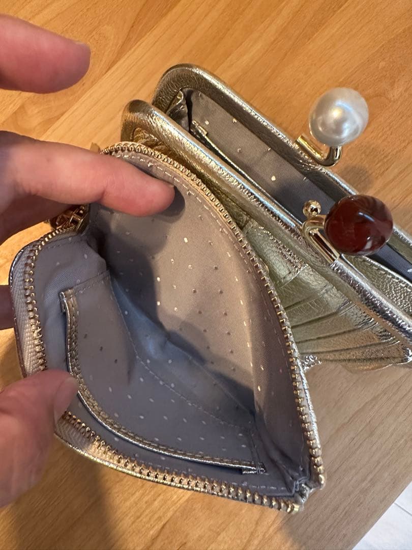 perche(ペルケ) がま口 アクリル玉 がま口 二つ折りウォレット