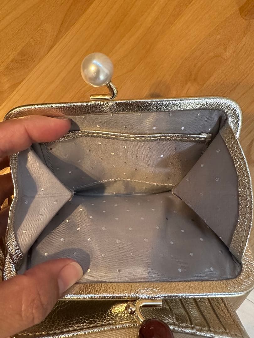 perche(ペルケ) がま口 アクリル玉 がま口 二つ折りウォレット